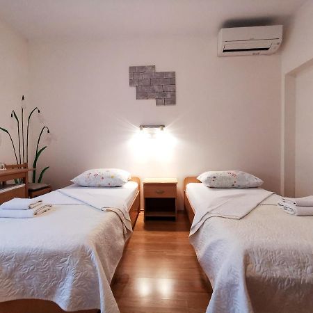 Guest House Il Giardino Duplancic Split Exterior foto