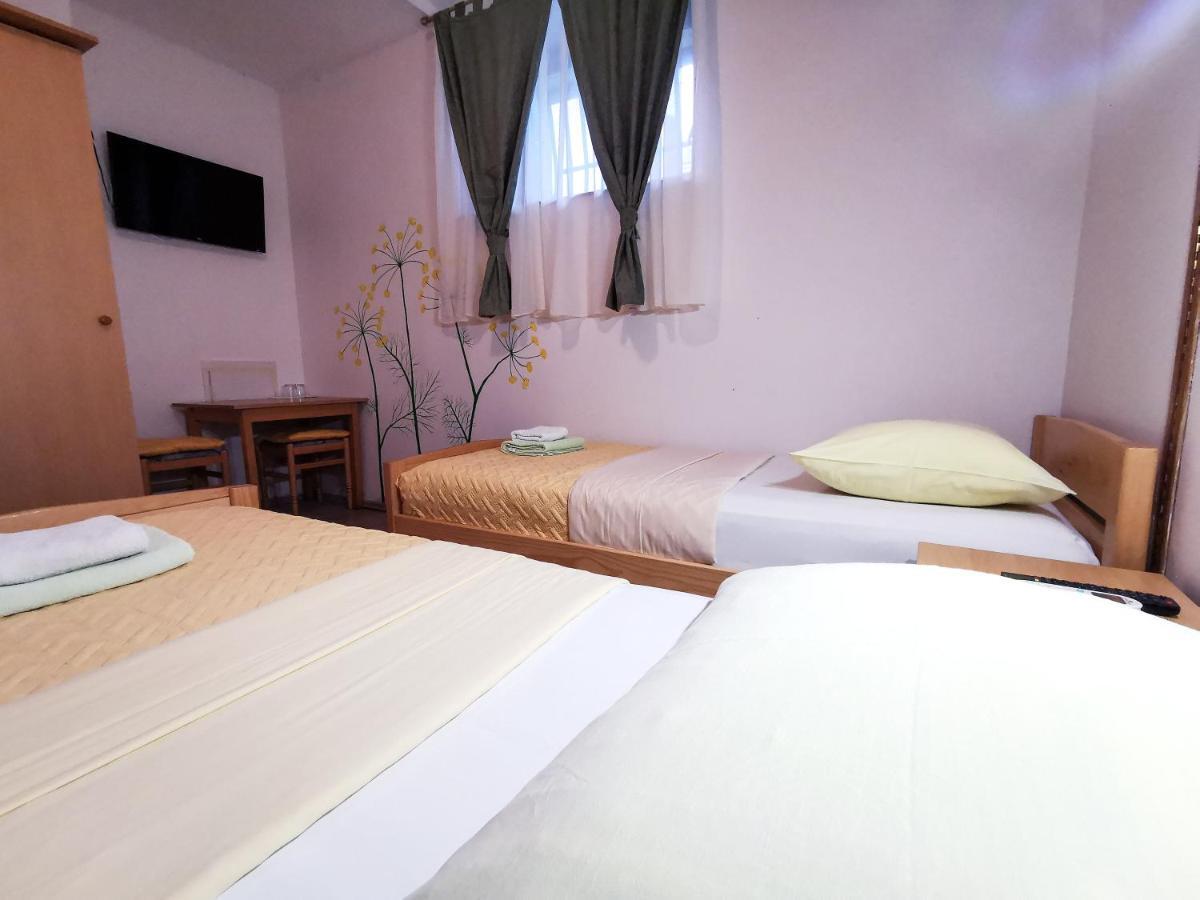 Guest House Il Giardino Duplancic Split Exterior foto