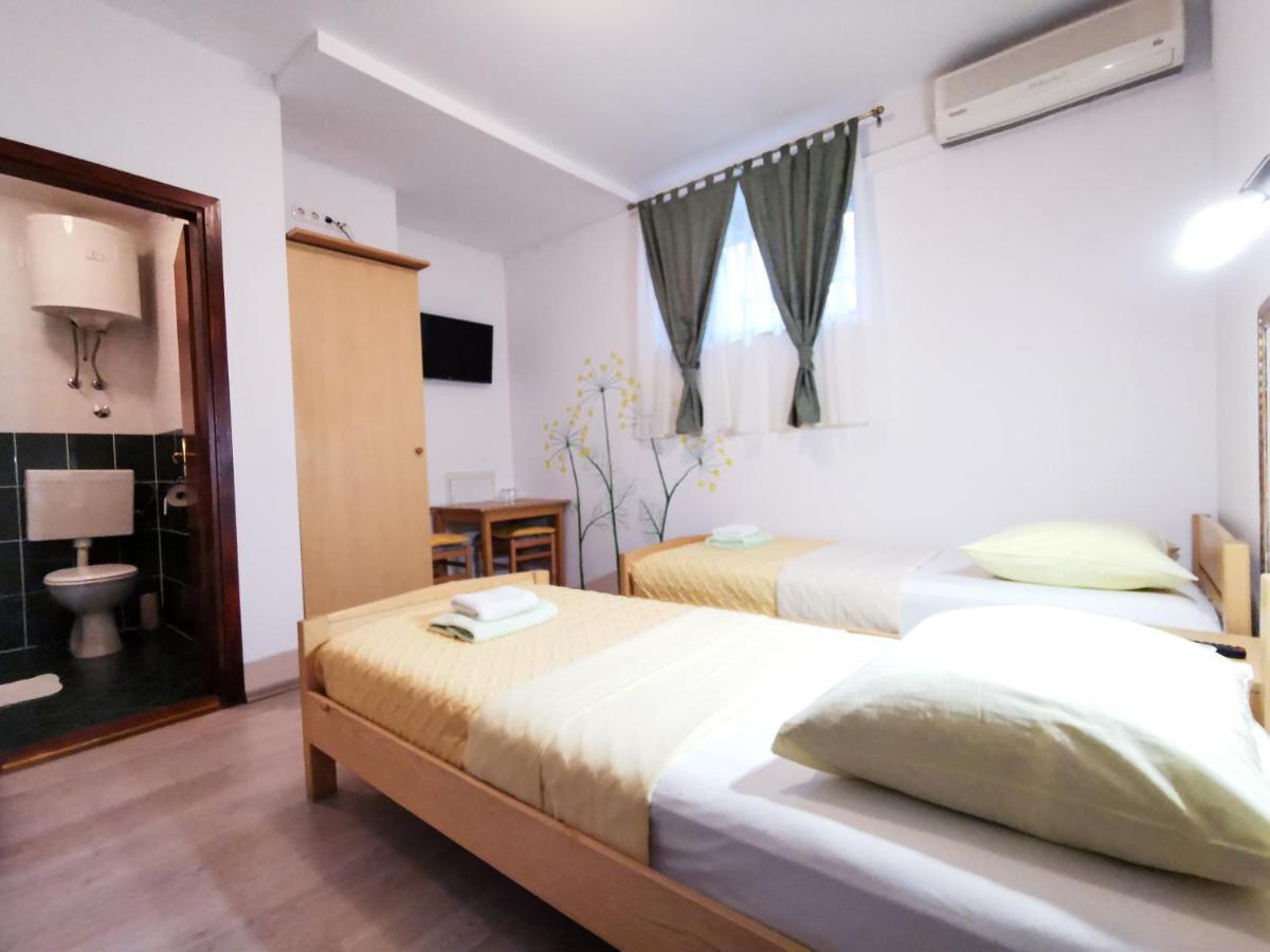 Guest House Il Giardino Duplancic Split Exterior foto